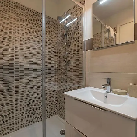 Live Like A Local In Rome's Exclusive Colle Oppio Apartment
