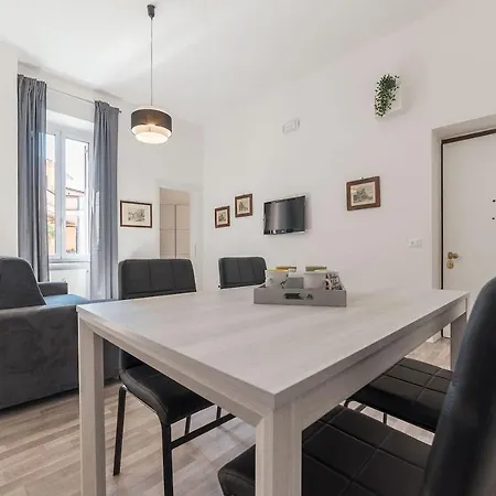 Apartment Live Like A Local In Rome's Exclusive Colle Oppio *